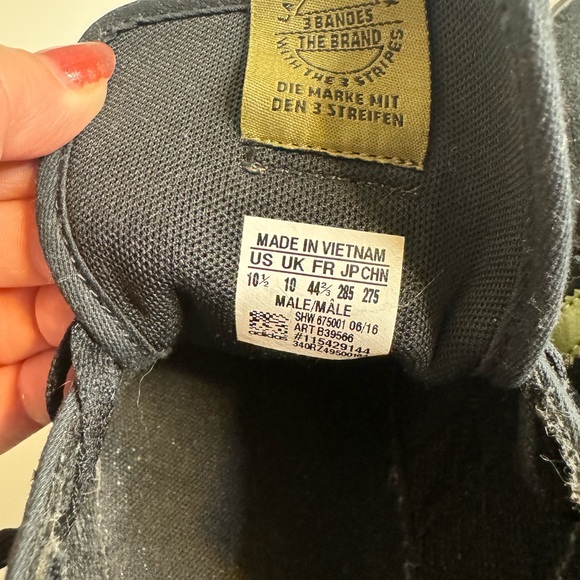 Adidas - Picture 2 of 2